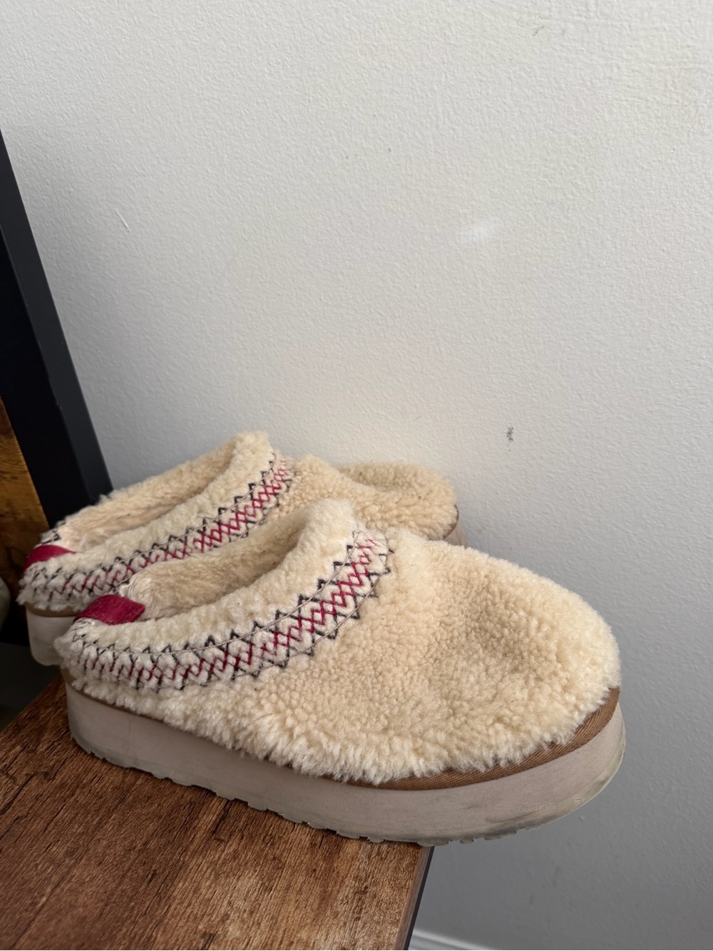 COZY UGG SIZE 42